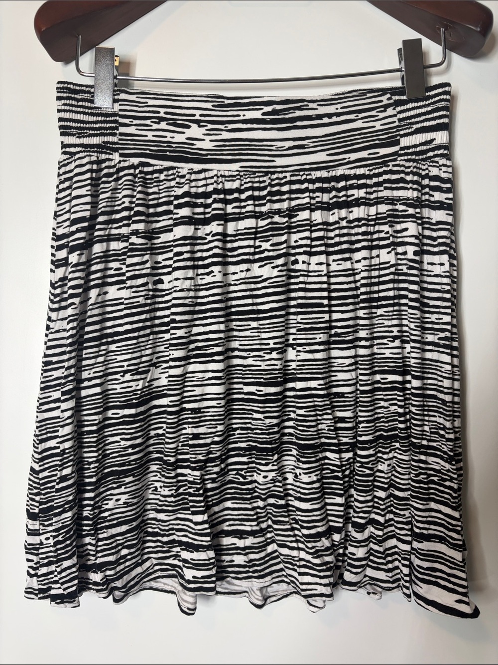 Lane Bryant Black & White pull on stretch waist Patterned Women's Skirt 14/16